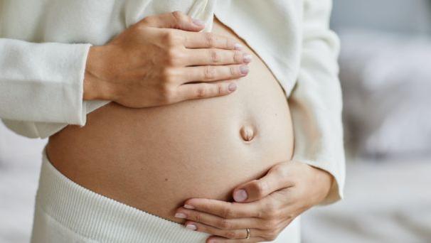 Szkoła Rodzenia z kursem pierwszej pomocy - poród cesarskie cięcie