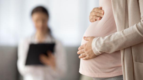 Szkoła Rodzenia w języku angielskim z kursem pierwszej pomocy - poród siłami natury