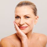 OXYGENEO Complex – zabieg złuszczający, dotleniający i odżywczy z masażem (twarz + szyja)