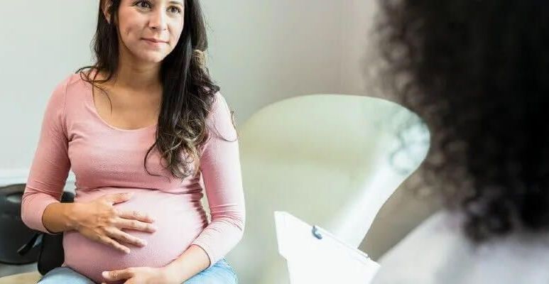 Badania w ciąży. Kalendarz badań w ciąży 2025