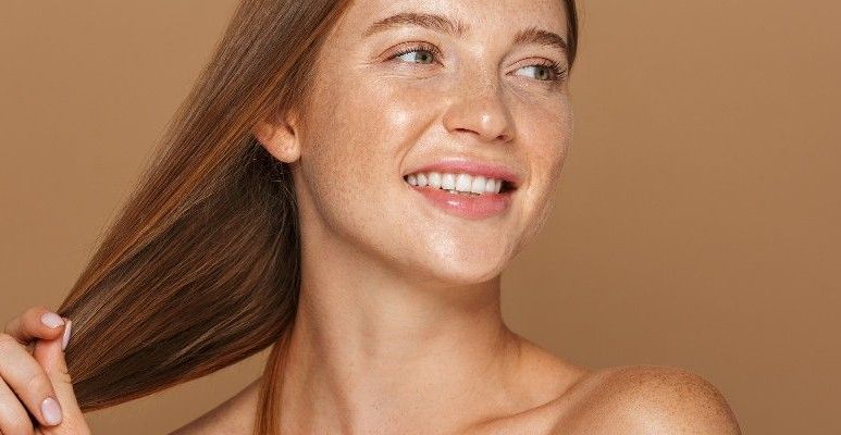 Sposoby na piękne włosy i paznokcie