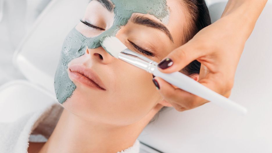 Zabieg złuszczający z wykorzystaniem preparatu Yellow Peel