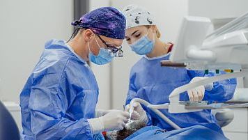 Konsultacja chirurgiczna stomatologiczna