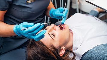 Dentist - consultation