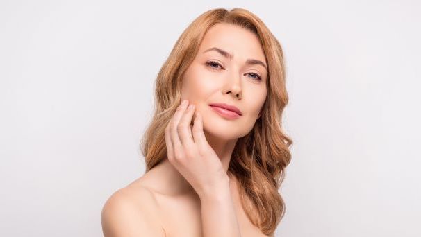 Zabieg napinająco-rozświetlający (endermologia twarzy + peeling Nanili)