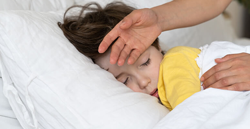 Sepsa nie jest chorobą, a zespołem objawów chorobowych. Sepsa może być konsekwencją infekcji wywołanej przez bakterie, grzyby bądź wirusy. Największym ryzykiem są zakażenia meningokokami.