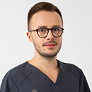 /media/Medicover_Stomatologia/Lekarze_stoma/Piotr-Rozniatowski-stomatolog-medicover.png